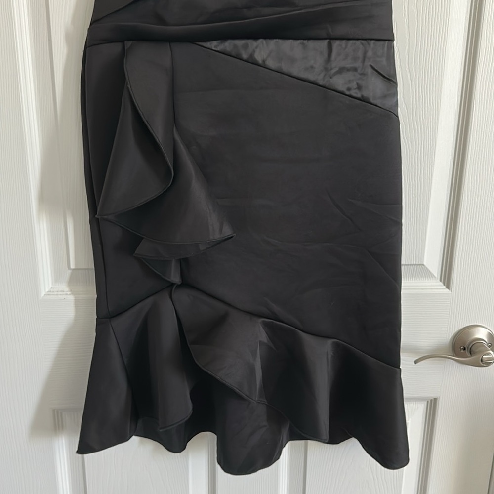 VENUS Black Ruffled Sheath Midi Dress - Picture 3 of 12
